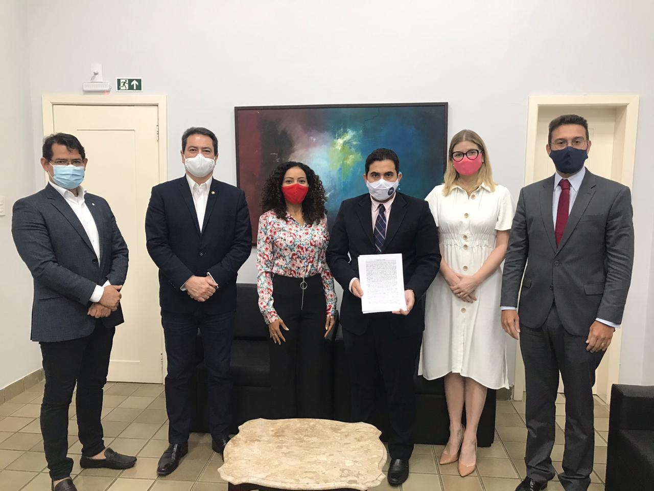 You are currently viewing Presidente Marcus Franco participa de reunião a respeito da nomeação de concursados