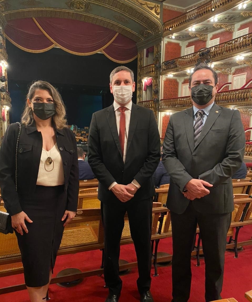 You are currently viewing Presidente da ADPEP participa da abertura do 3º Congresso do Ministério Público da Região Norte no Theatro da Paz