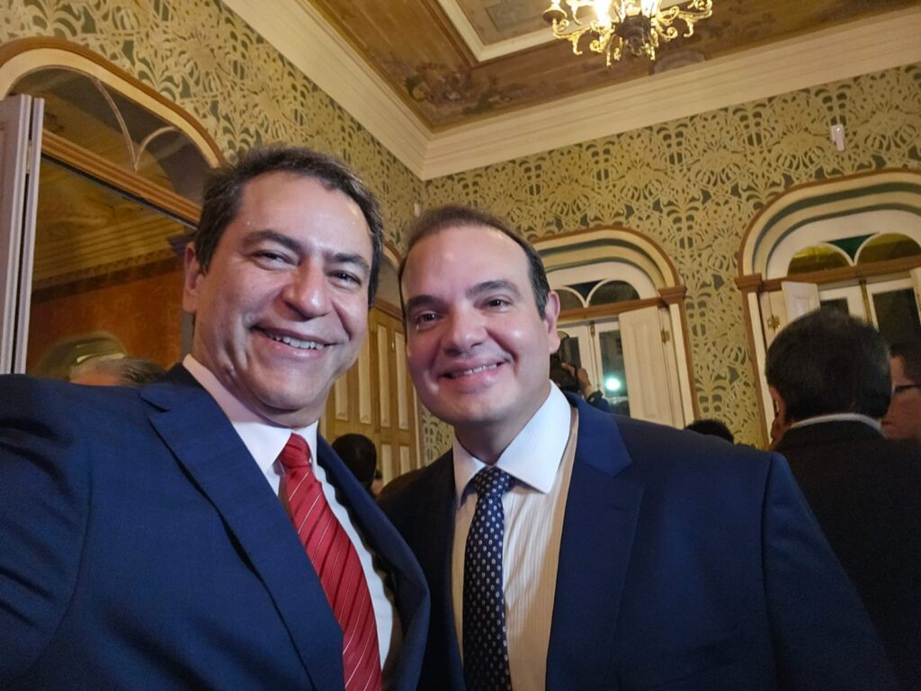 Read more about the article Presidente da ADPEP participa do lançamento do livro ‘Direito Público e suas Transversalidades’ pelo Instituto Brasileiro de Direito Público e Privado