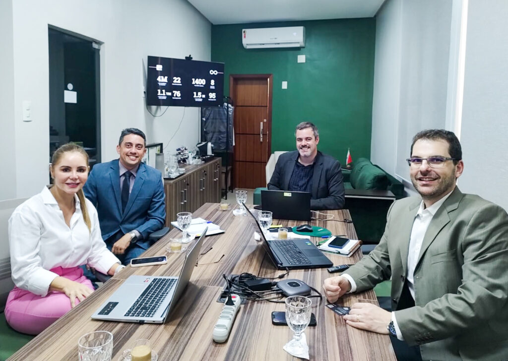 Read more about the article ADPEP recebe equipe de assessores da XP Investimentos visando futuras parcerias